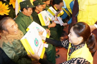 [Album] Câu lạc bộ Tình Người tri ân cựu thanh niên xung phong tại huyện Phú Xuyên, Hà Nội