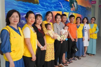 Tinh-Nguoi-ho-tro-mo-tim-nhieu-benh-nhi-tai-Benh-vien-E-thang-52020